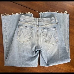 MOTHER The Roller Crop Fray Jeans